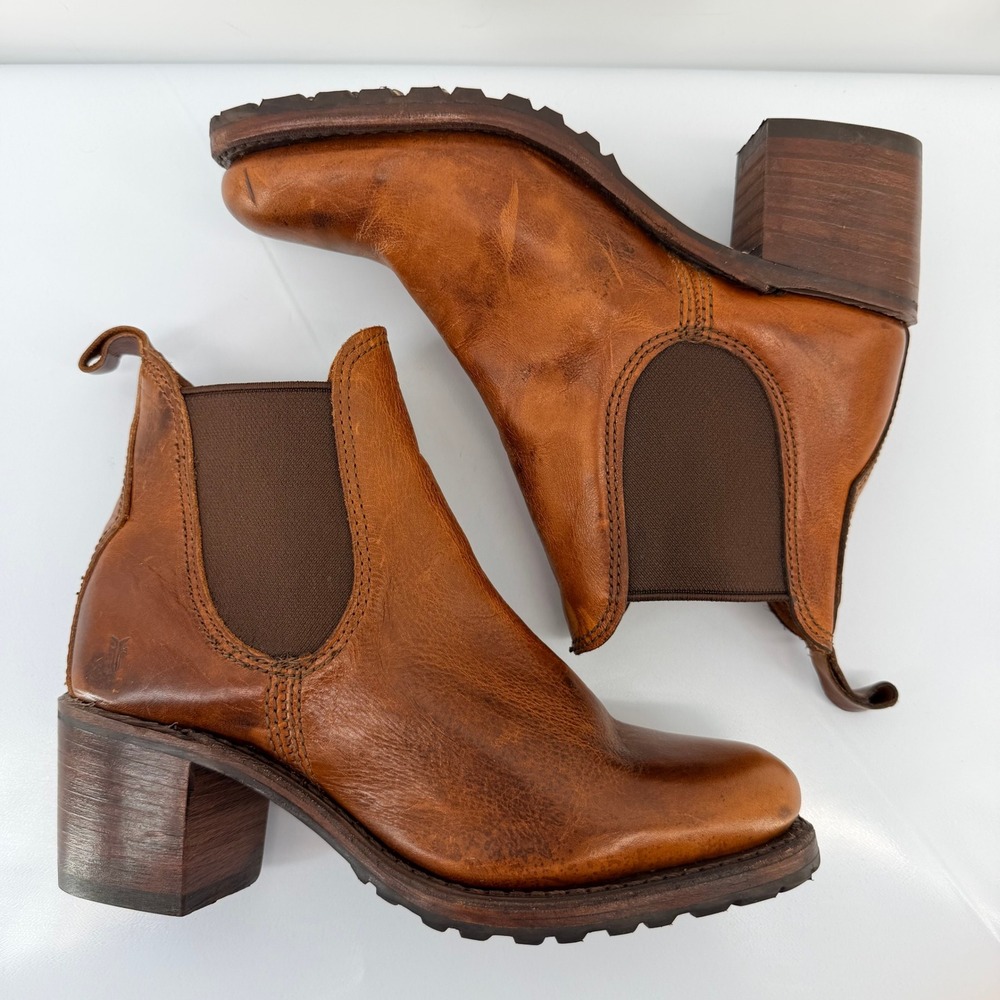 Frye Sabrina Chelsea Boot USA Heritage 7.5M 77030 Cognac Leather Ankle Boots